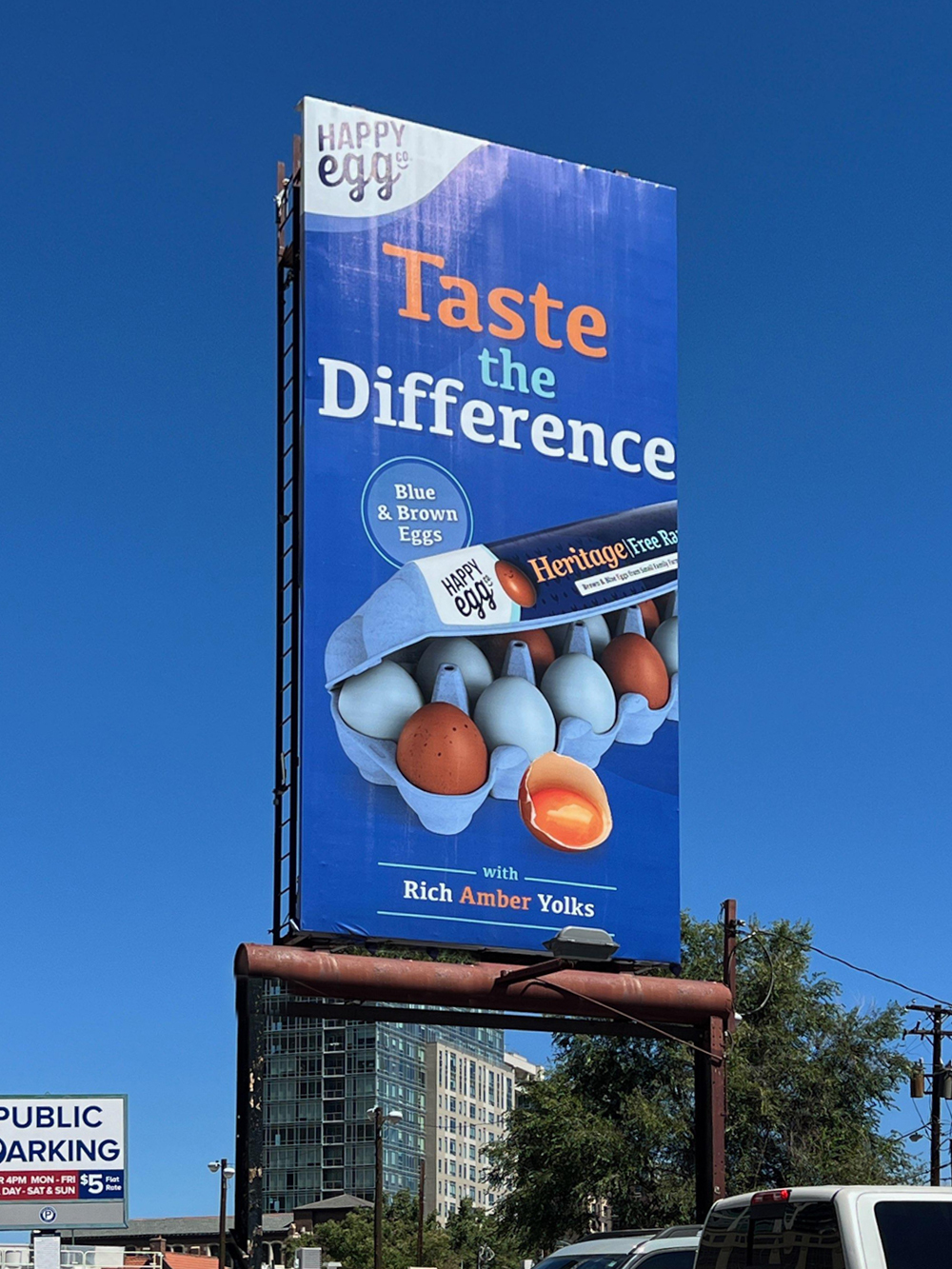 Static billboard vertically oriented of an egg brand